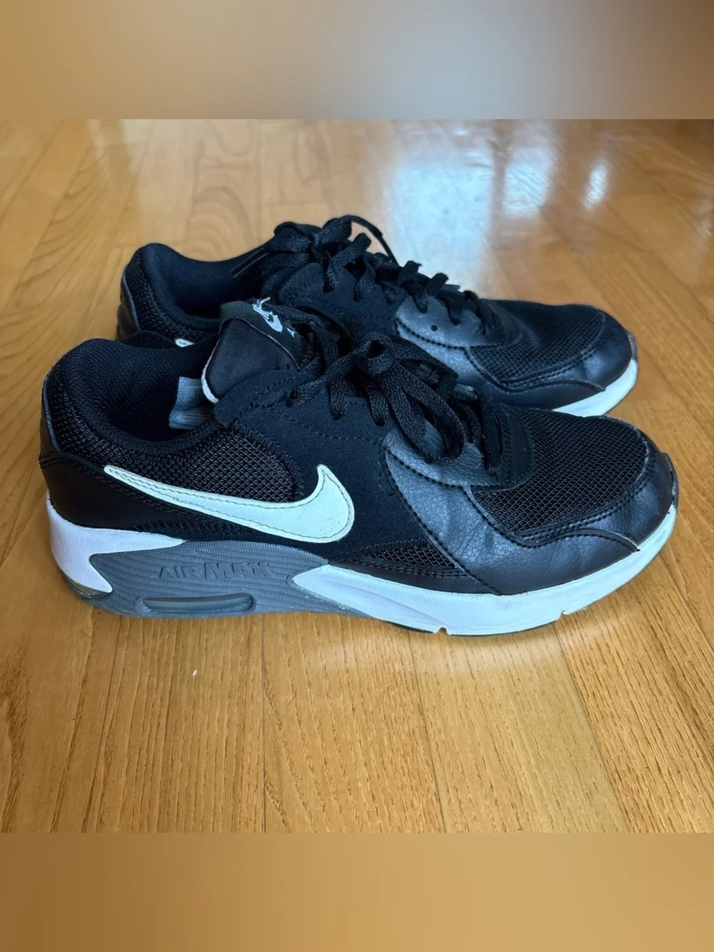 Nike Air Max Excee sneakers Shoes black and white Boys Girls Running Sz 5 Youth